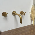 Rubinetto Artigianale Ottone Lucido — Collo a Cigno