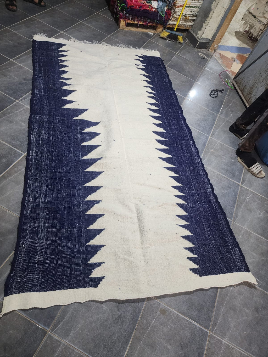 AMAYAS Tappeto Berbero Kilim Bicolore Blu Notte - foto originale
